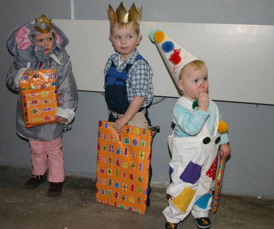 Som sdvanlig vil de mindste ikke vente p den sve fotograf bliver frdig!  :-)